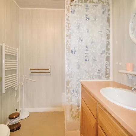 Two-bedroom Holiday In Salies-de-bearn Дом отдыха *